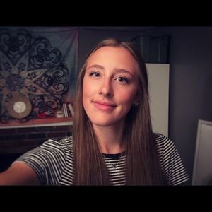 Meet your Posher, Kendall e.